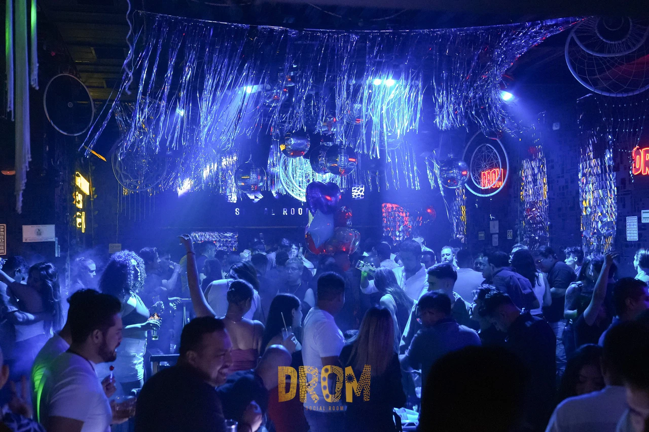 Drom Social Room